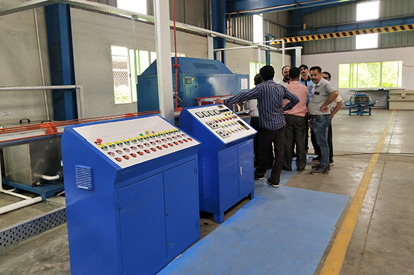 1592381058492692.jpg 退火設(shè)備安裝現(xiàn)場2.jpg